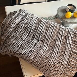 Serena and Lily knit blanket